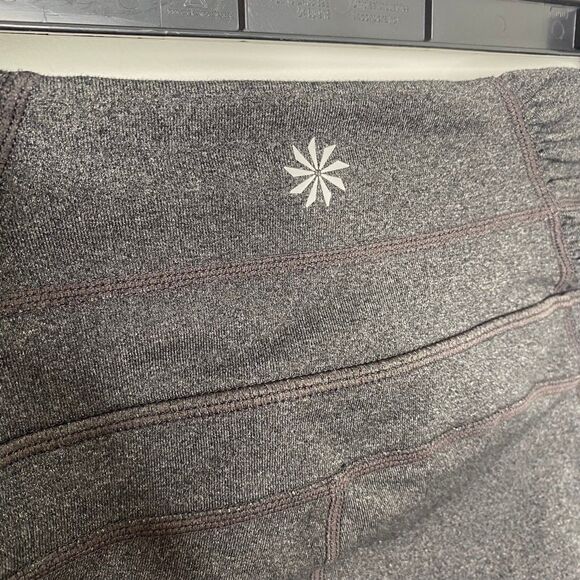 Athleta Grey Athletic Workout Capris. Size Small. - Picture 3 of 6